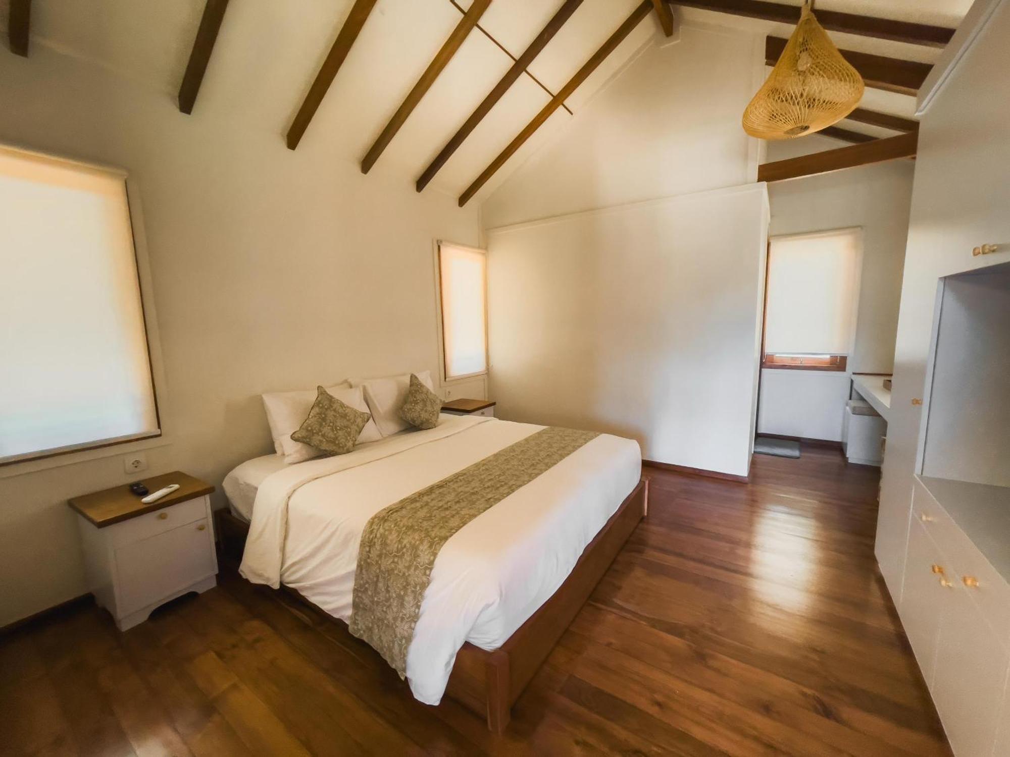 Tropik Resort Lombok Selong Belanak Exterior foto